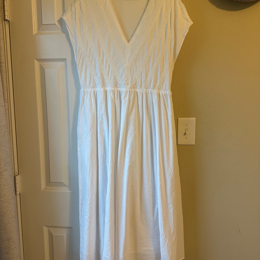 Carly Jean Los Angeles White Midi Dress